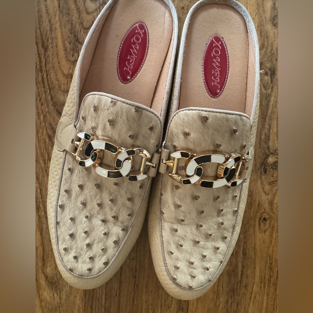 Women’s size 11 Classy Buckle Business Casual Loafers
